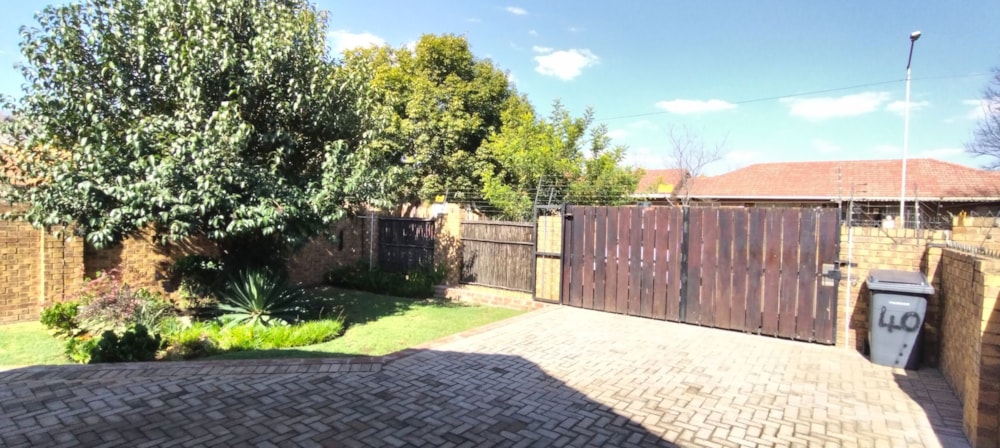 Townhouse for sale in Erasmus - PRN1707814 Townhouse for sale in Erasmus - PRN1707814