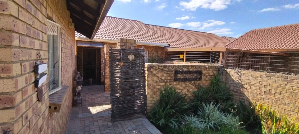 Townhouse for sale in Erasmus - PRN1707814 Townhouse for sale in Erasmus - PRN1707814