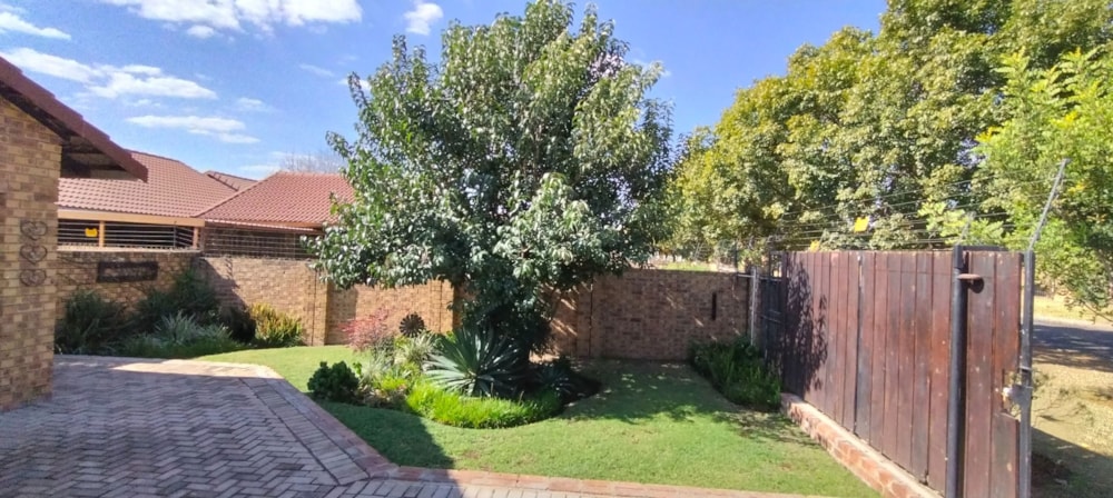 Townhouse for sale in Erasmus - PRN1707814 Townhouse for sale in Erasmus - PRN1707814