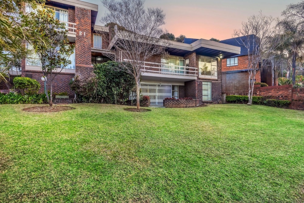 Double-storey house for sale in Constantia Kloof - RAN1707824 Double-storey house for sale in Constantia Kloof - RAN1707824