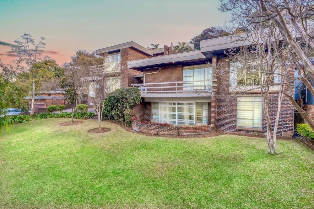 Double-storey house for sale in Constantia Kloof - RAN1707824 Double-storey house for sale in Constantia Kloof - RAN1707824