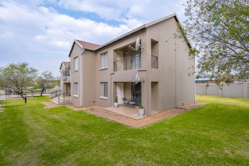 Garden apartment for sale in Willowbrook - RAN1708367 Garden apartment for sale in Willowbrook - RAN1708367