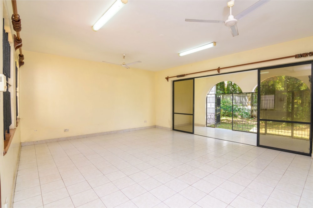 Townhouse for sale in Nyali, Kenya - 3KE1707868