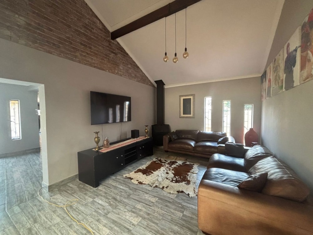 House for sale in Meyerton Ext 6 - 1VT1708382 House for sale in Meyerton Ext 6 - 1VT1708382