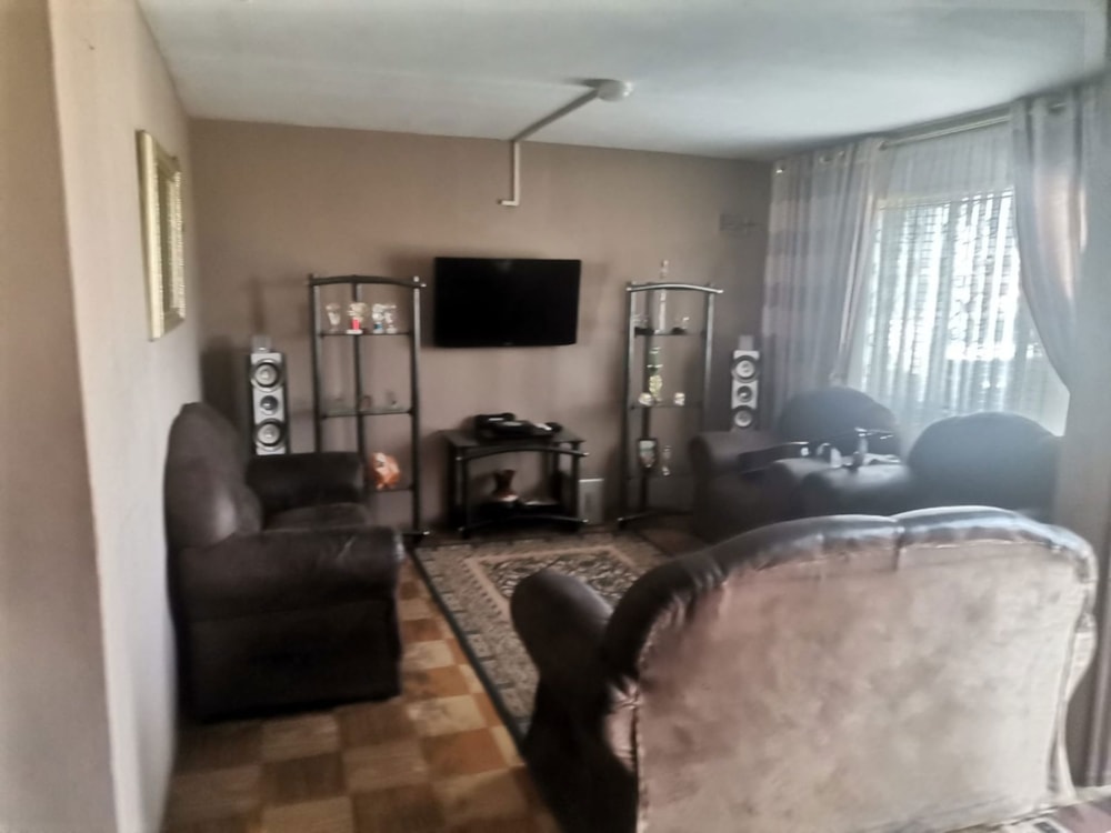 House sold in Phoenix, KwaZulu-Natal - 1DA1707889