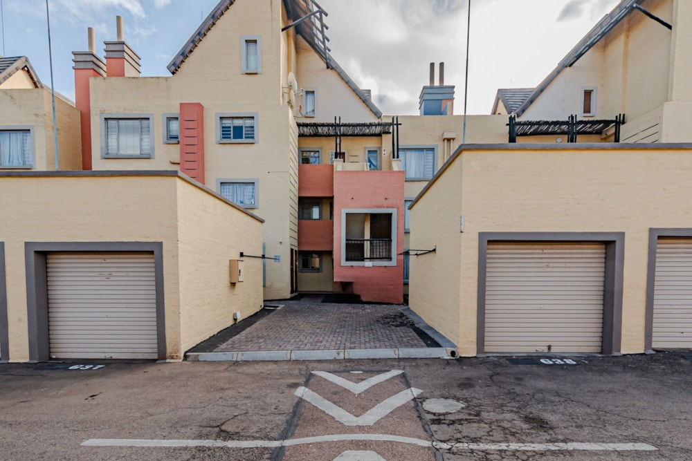 Townhouse for sale in Clubview - CN1708174 Townhouse for sale in Clubview - CN1708174