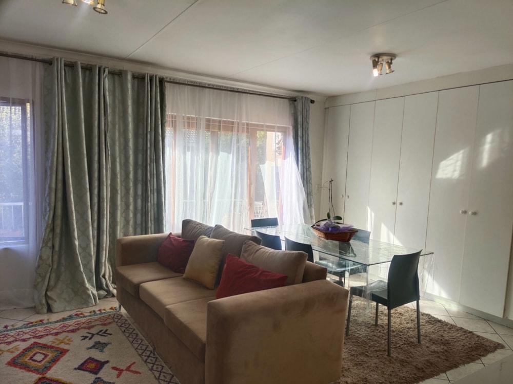 Apartment to rent in Paulshof - FYL1707957 Apartment to rent in Paulshof - FYL1707957