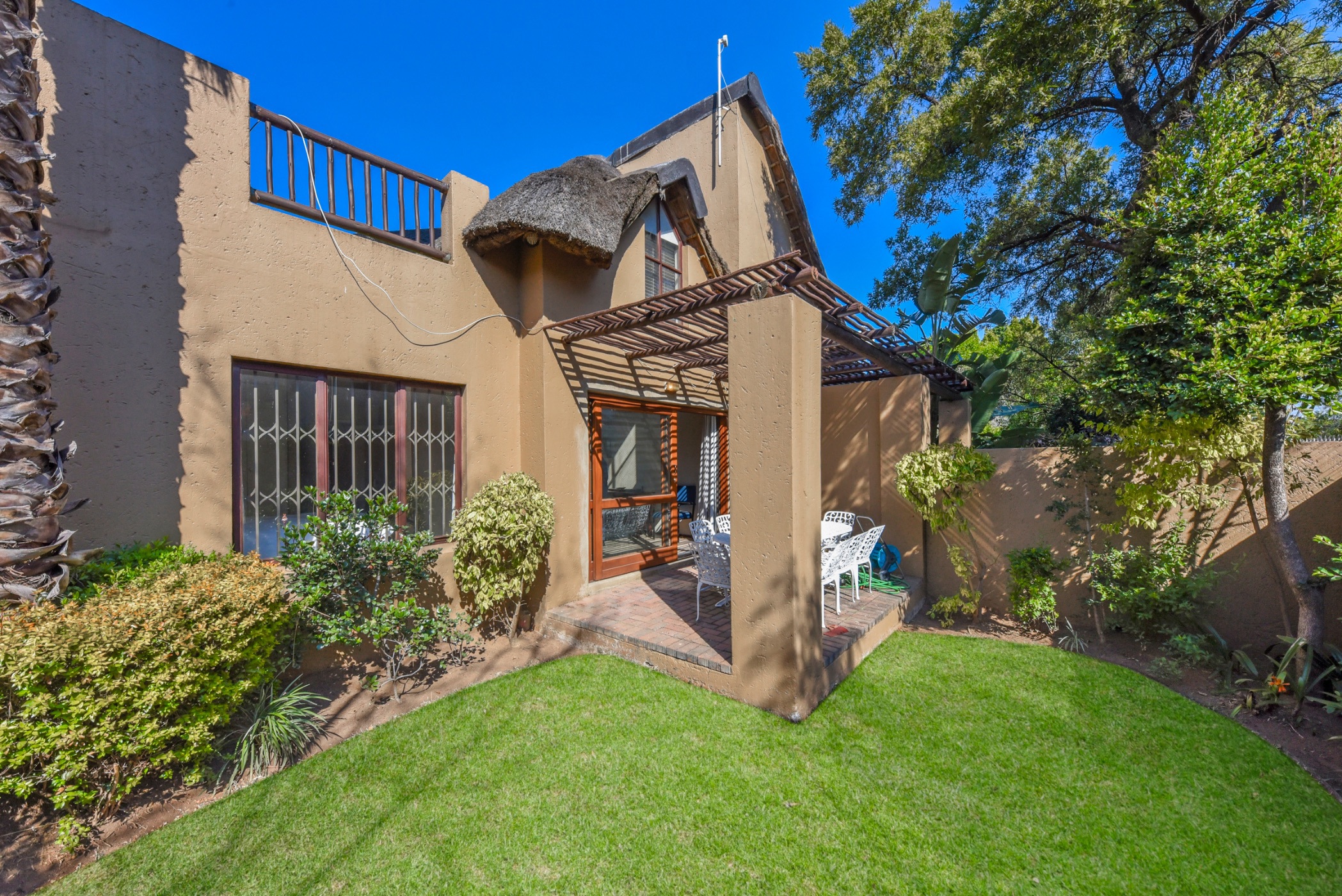 Townhouse for sale in Douglasdale - FW1708450