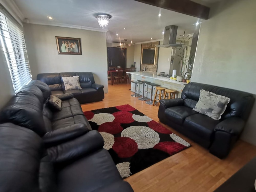 House for sale in Woodview - 1DA1707990 House for sale in Woodview - 1DA1707990