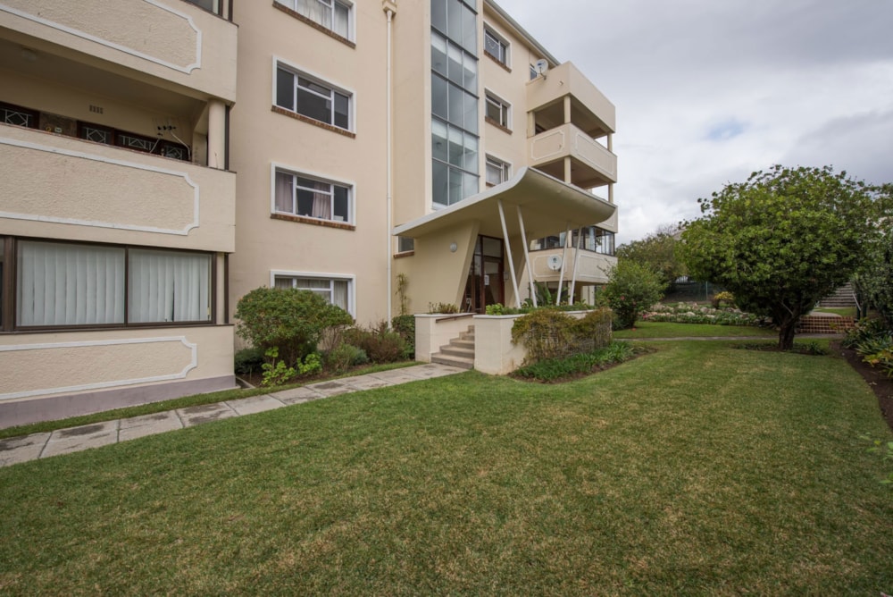 Apartment let in Kenilworth, Cape Town - RBL1708220 Apartment let in Kenilworth, Cape Town - RBL1708220