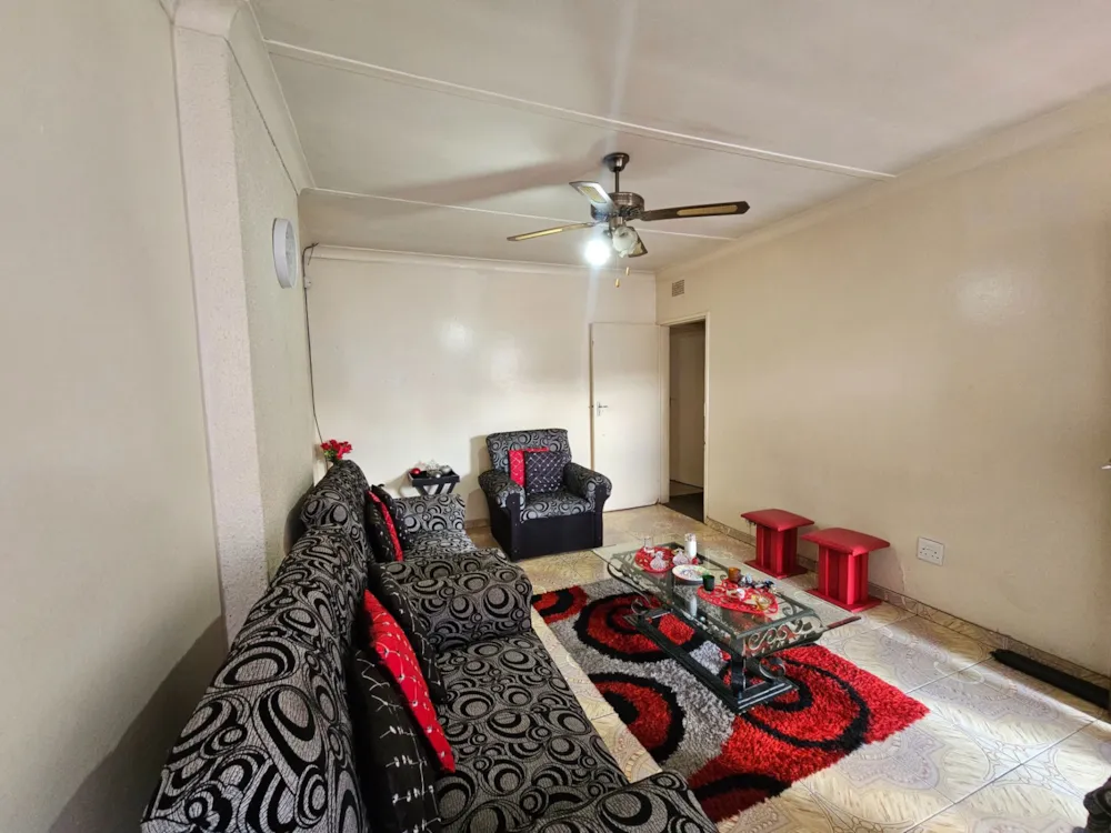 House sold in Shalimar Ridge - 1SP1708453