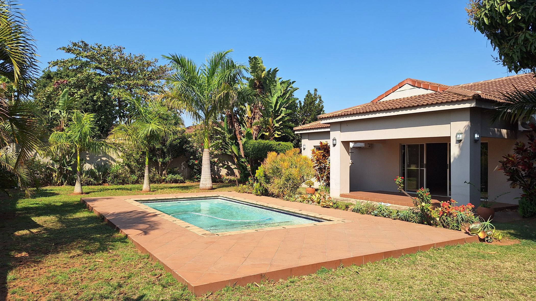 Security estate home for sale in Matola Rio, Mozambique - 3MQ1711111