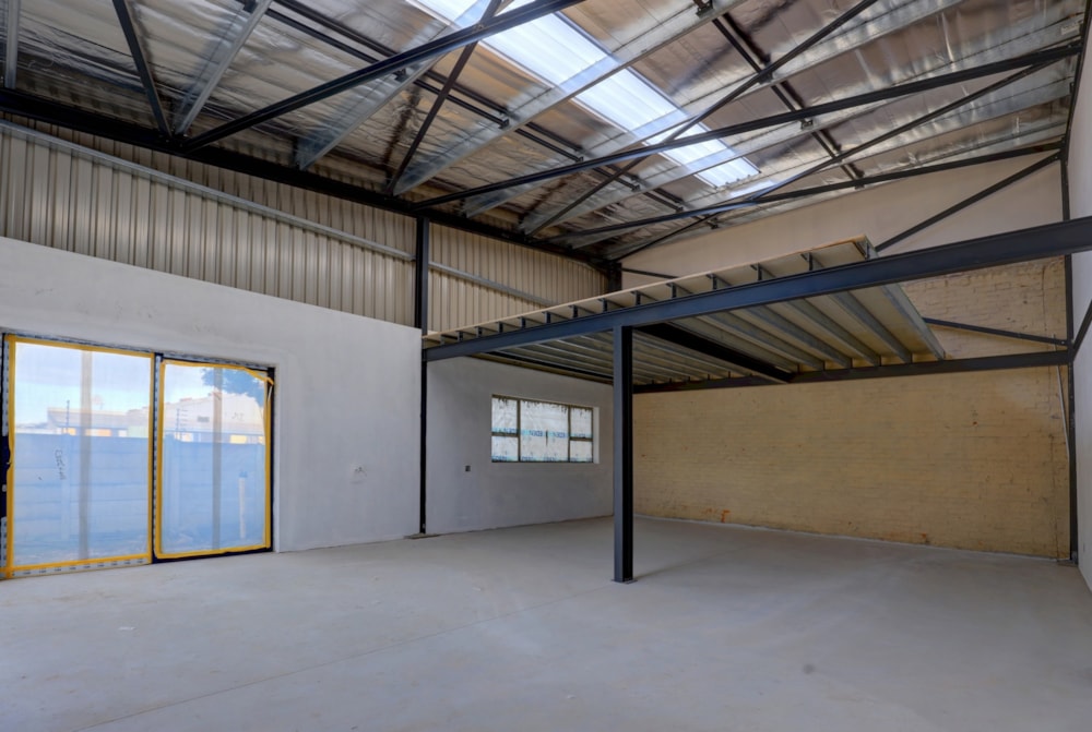 Commercial industrial property to rent in George Industria - GEL1708146 Commercial industrial property to rent in George Industria - GEL1708146