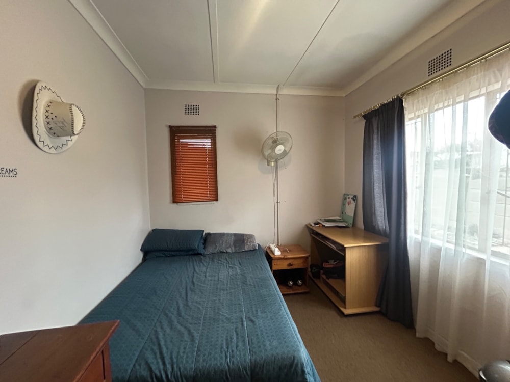 House for sale in Beaconsfield - 1KJ1708236