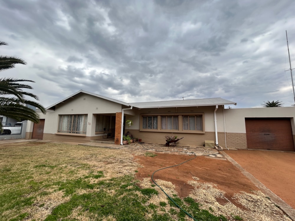 House for sale in Beaconsfield - 1KJ1708236