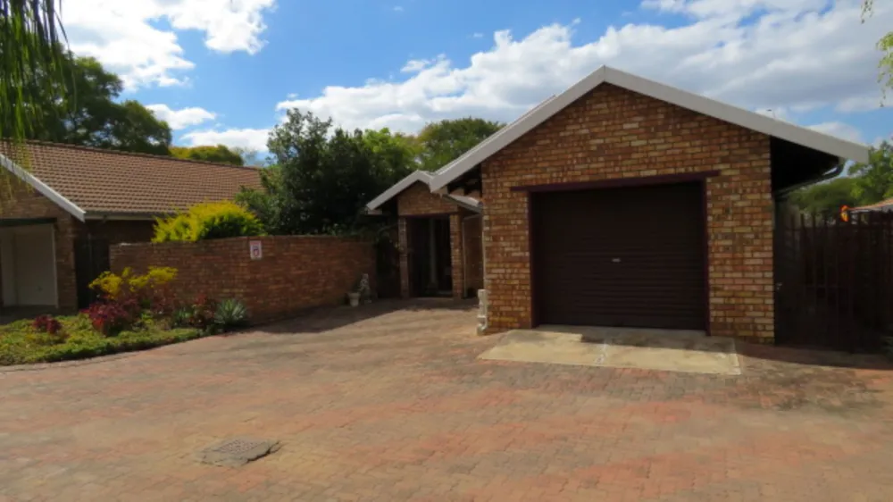 House for sale in Bela Bela - 1MDM1710006