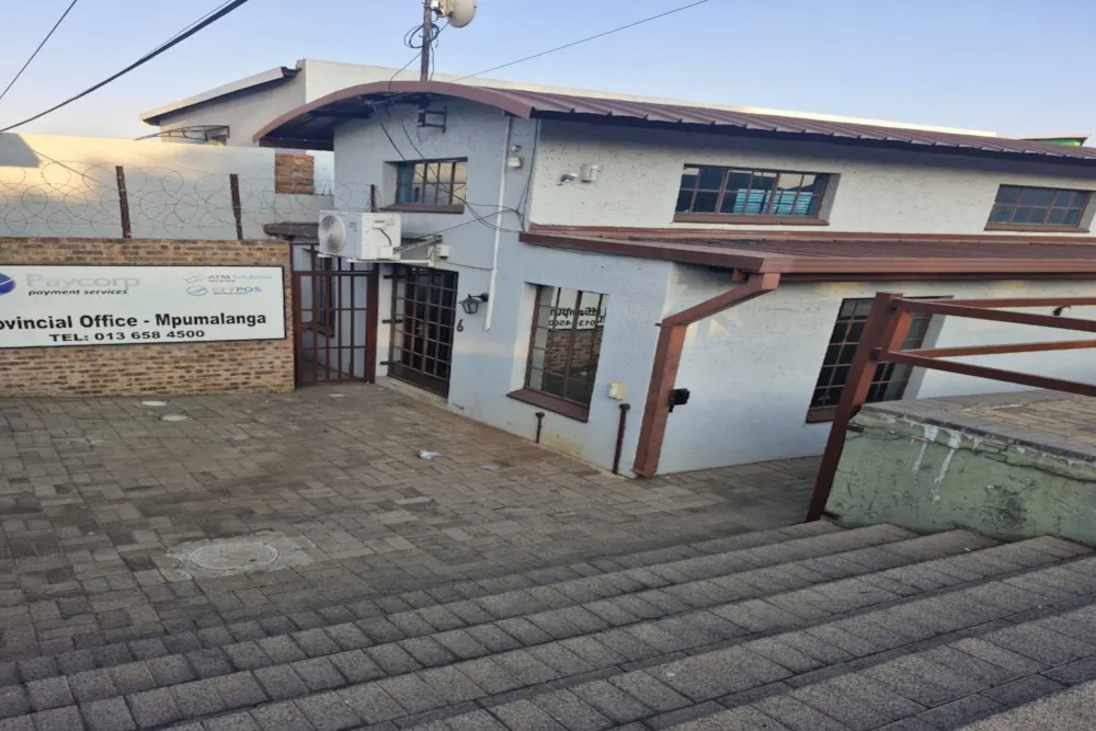 Commercial office to rent in Fransville - 1WD1708342