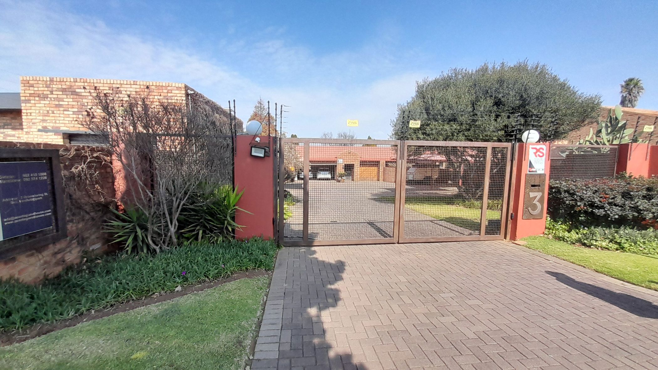 Guesthouse for sale in Vanderbijlpark SE 3 - 1VT1708726