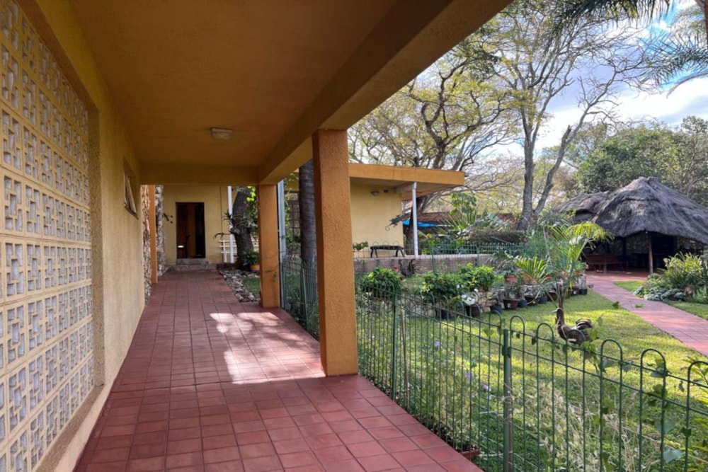 Double-storey house for sale in Monavale, Zimbabwe - 3ZB1709569 Double-storey house for sale in Monavale, Zimbabwe - 3ZB1709569