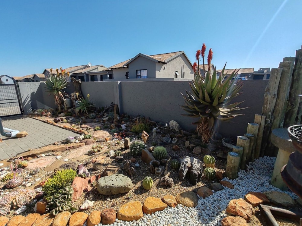 Townhouse for sale in Groenvlei, Bloemfontein - 1BX1708476