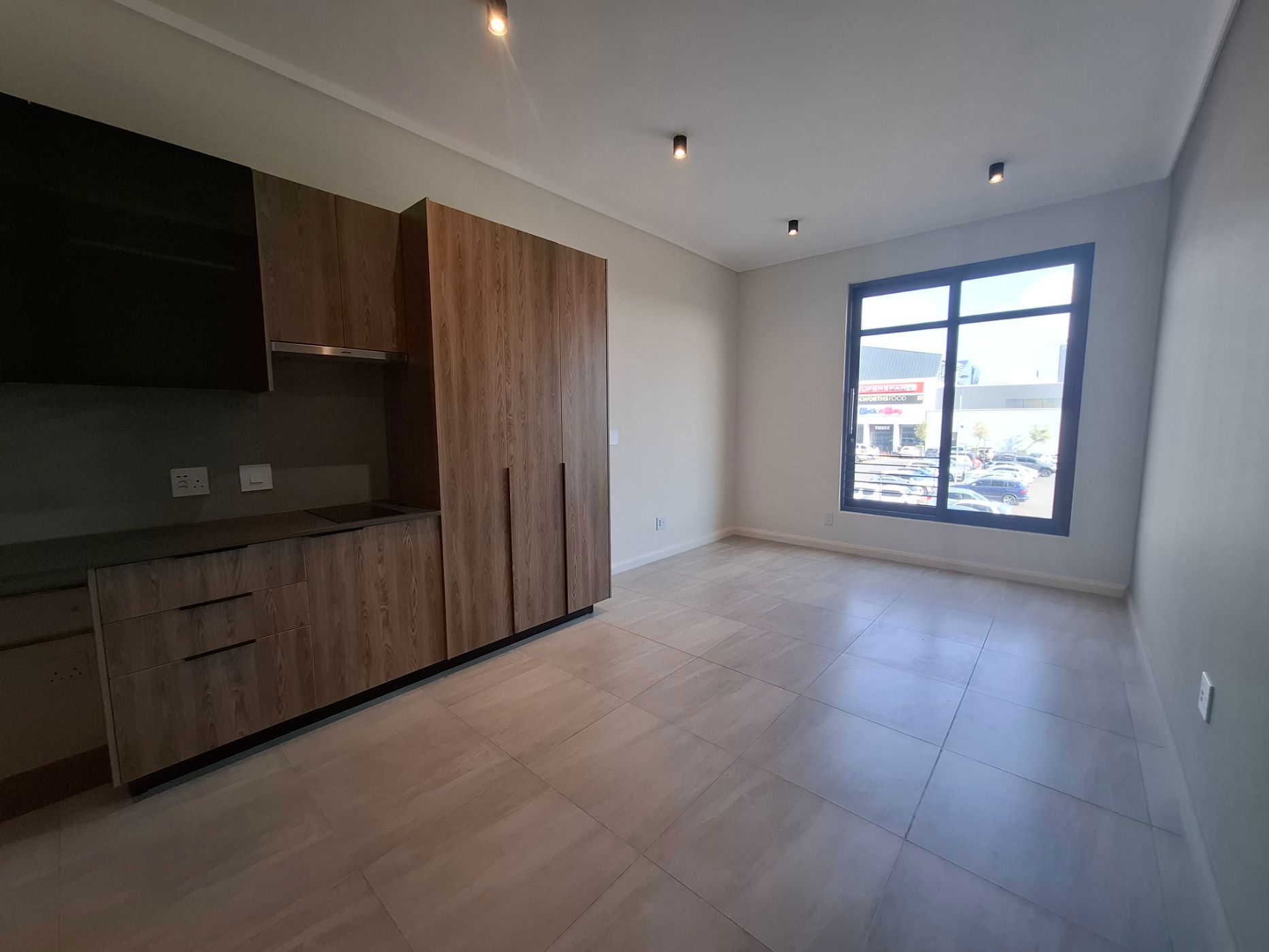 Apartment to rent in Menlyn - PTL1709025