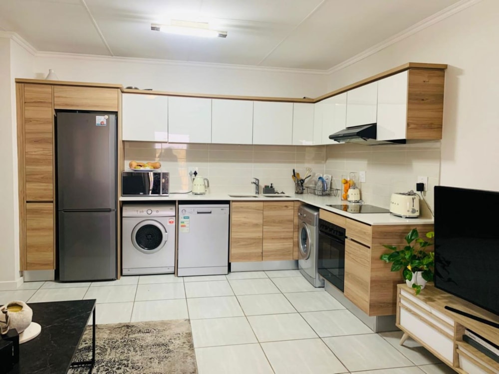 Apartment let in Waterfall, Midrand - MDL1708536