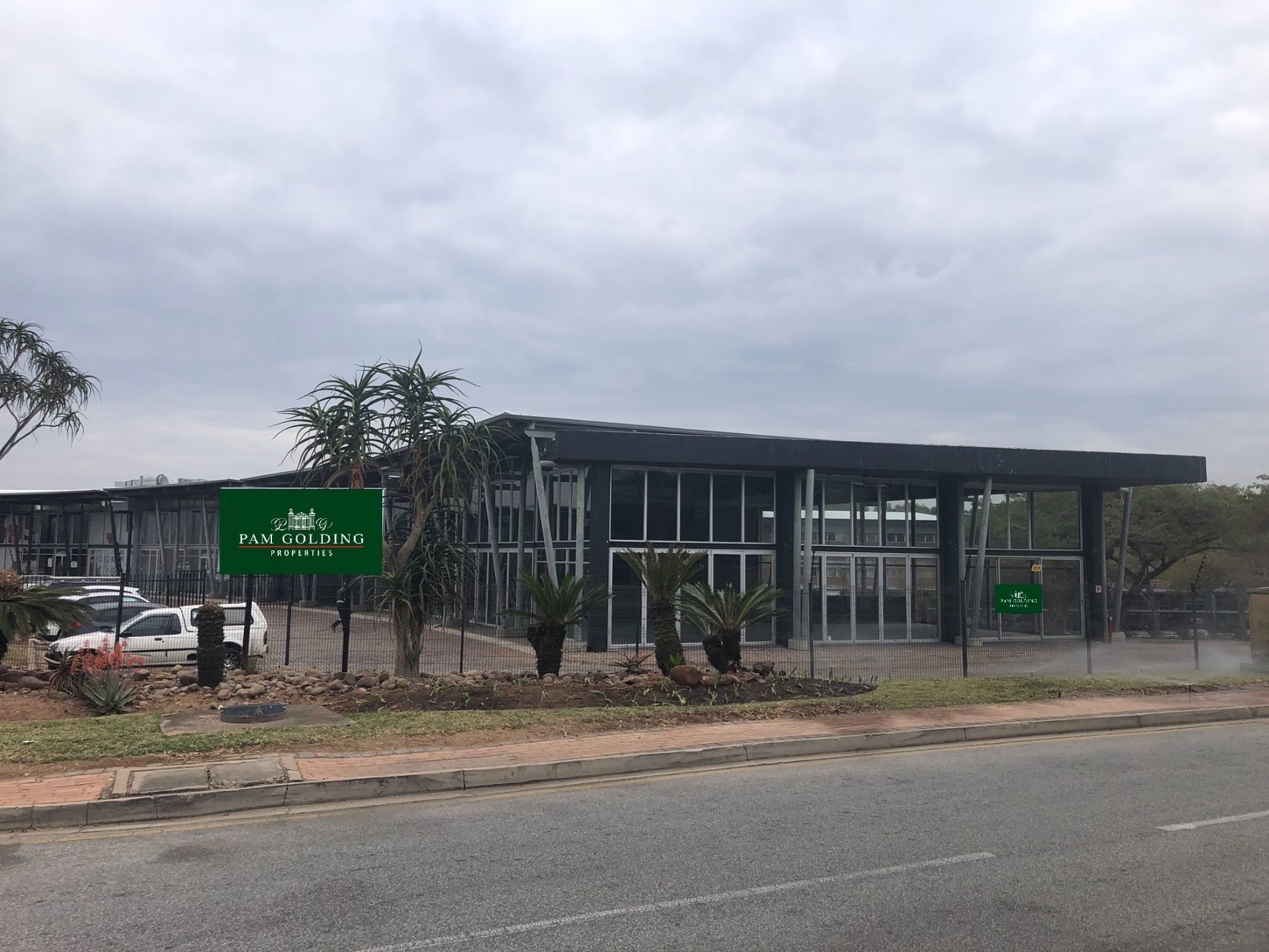 Commercial Building to rent in Riverside Park - 1NS1708562