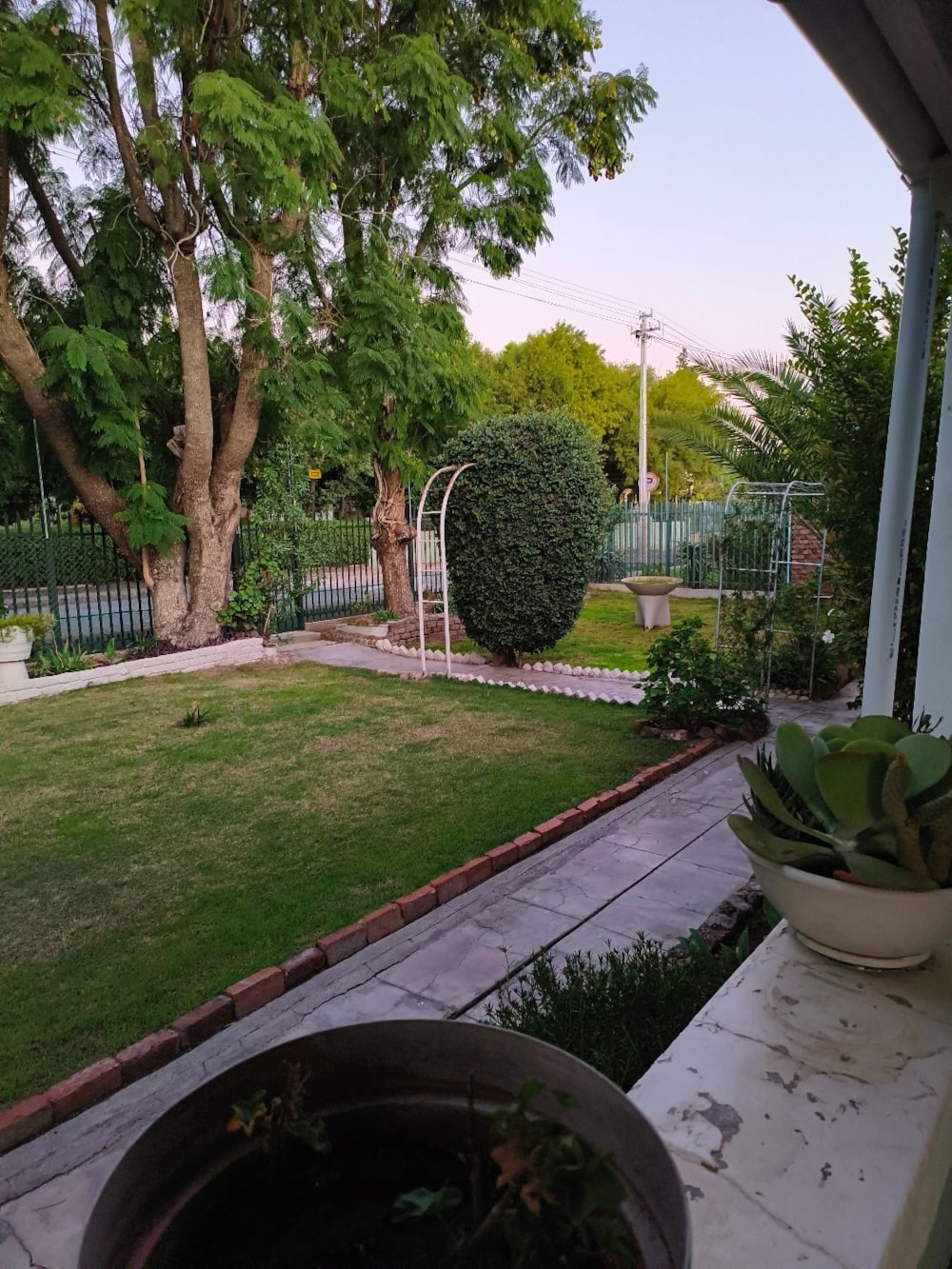 House for sale in Middedorp, Beaufort West - 1KK1708593