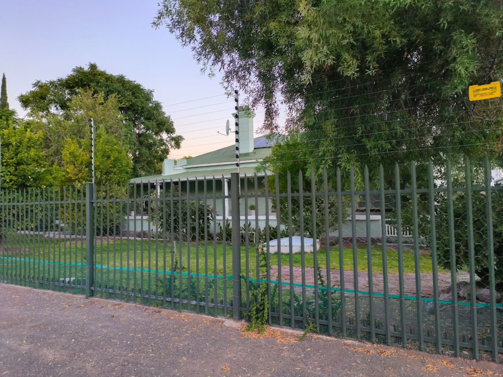 House for sale in Middedorp, Beaufort West - 1KK1708593