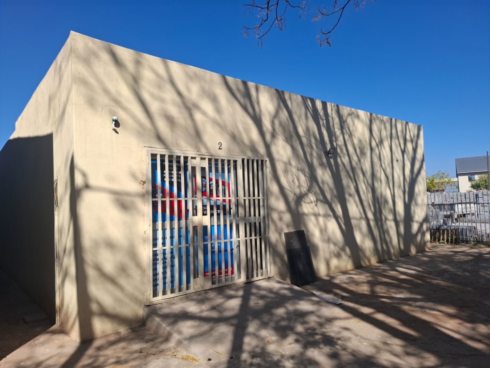 Commercial Building let in Tlokweng, Botswana - 3BO1708635