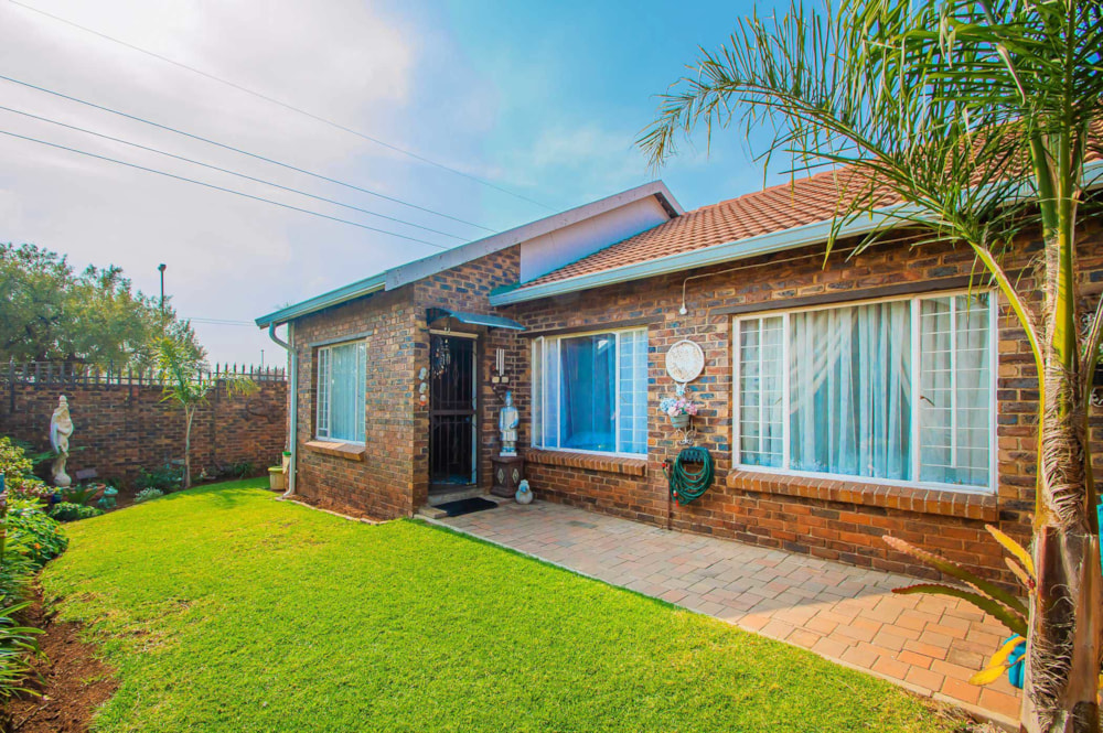 Single-storey cluster sold in Noordheuwel - 1KR1708859