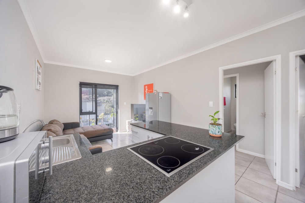 Apartment for sale in Waterfall, Upper Highway - 1KF1708721