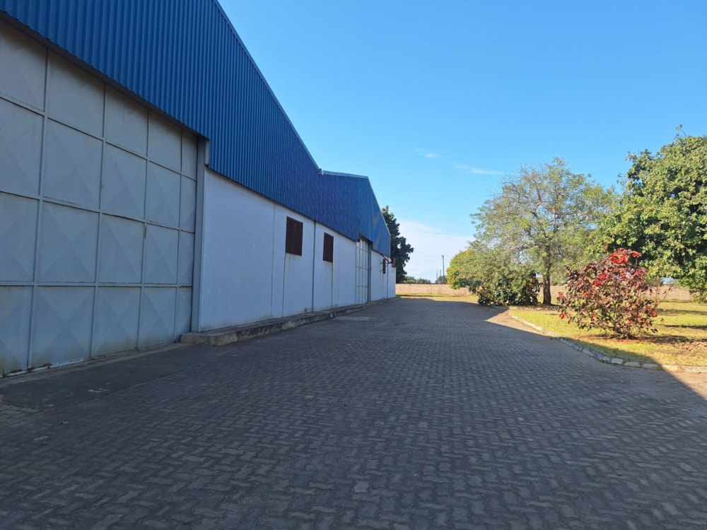 Commercial Building for sale in Matola Rio, Mozambique - 3MQ1709134