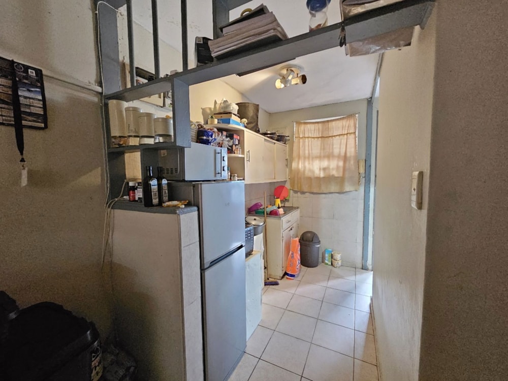 Bachelor apartment for sale in South Beach Durban - 1DA1708794 Bachelor apartment for sale in South Beach Durban - 1DA1708794