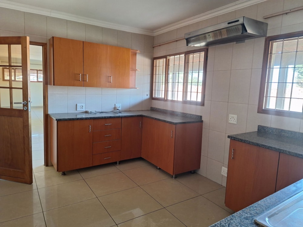 Townhouse for sale in Matola Rio, Mozambique - 3MQ1708929 Townhouse for sale in Matola Rio, Mozambique - 3MQ1708929
