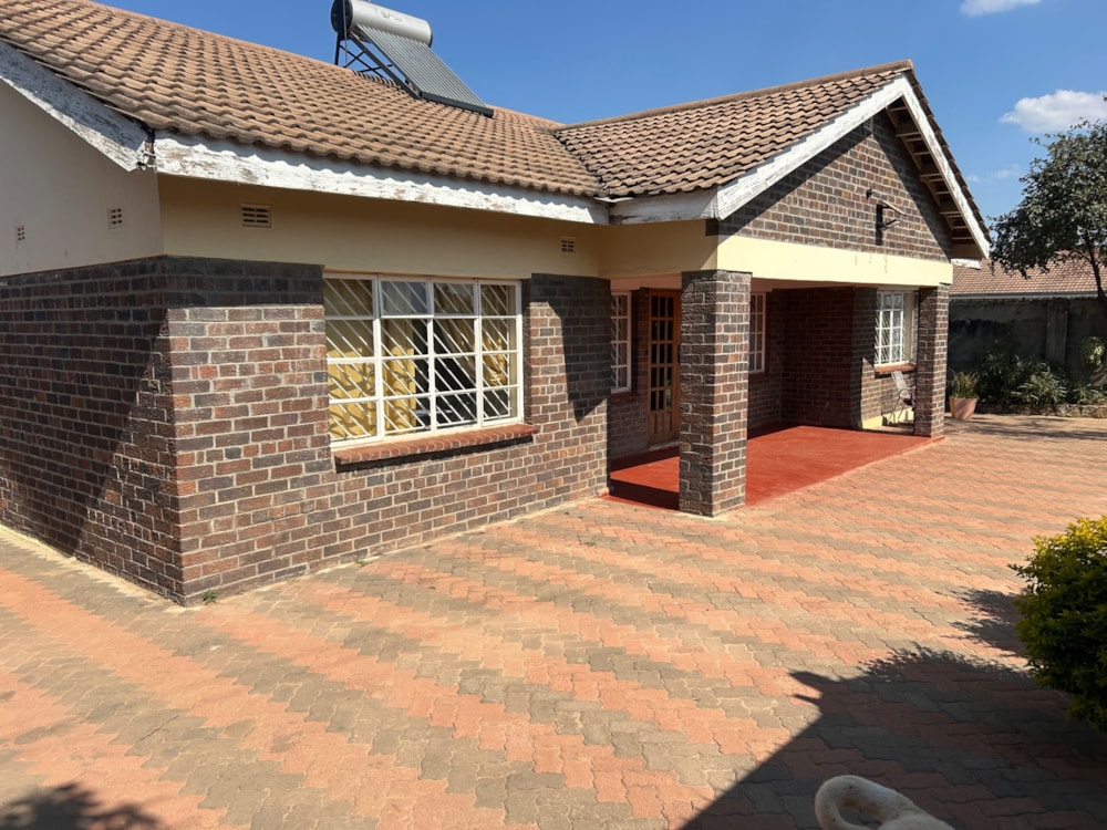 House for sale in Zimre Park, Zimbabwe - 3ZB1709087