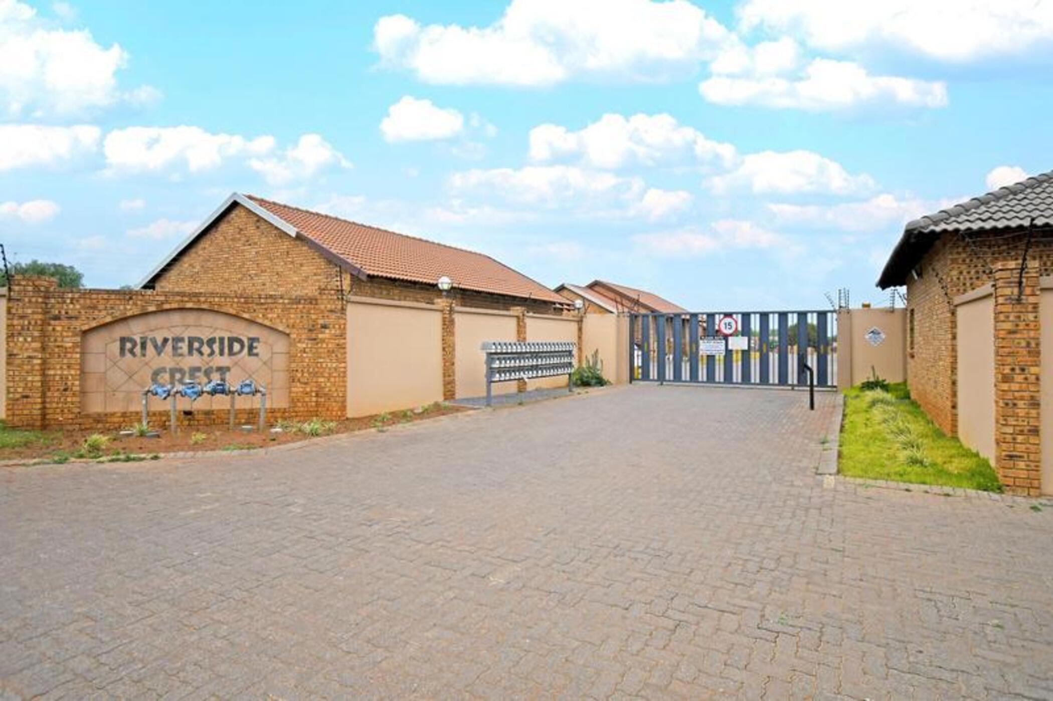 Apartment for sale in Meyerton South - 1VT1709013