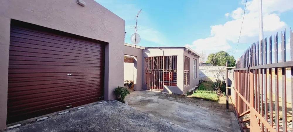 House sold in Eldorado Park - 1GV1709115