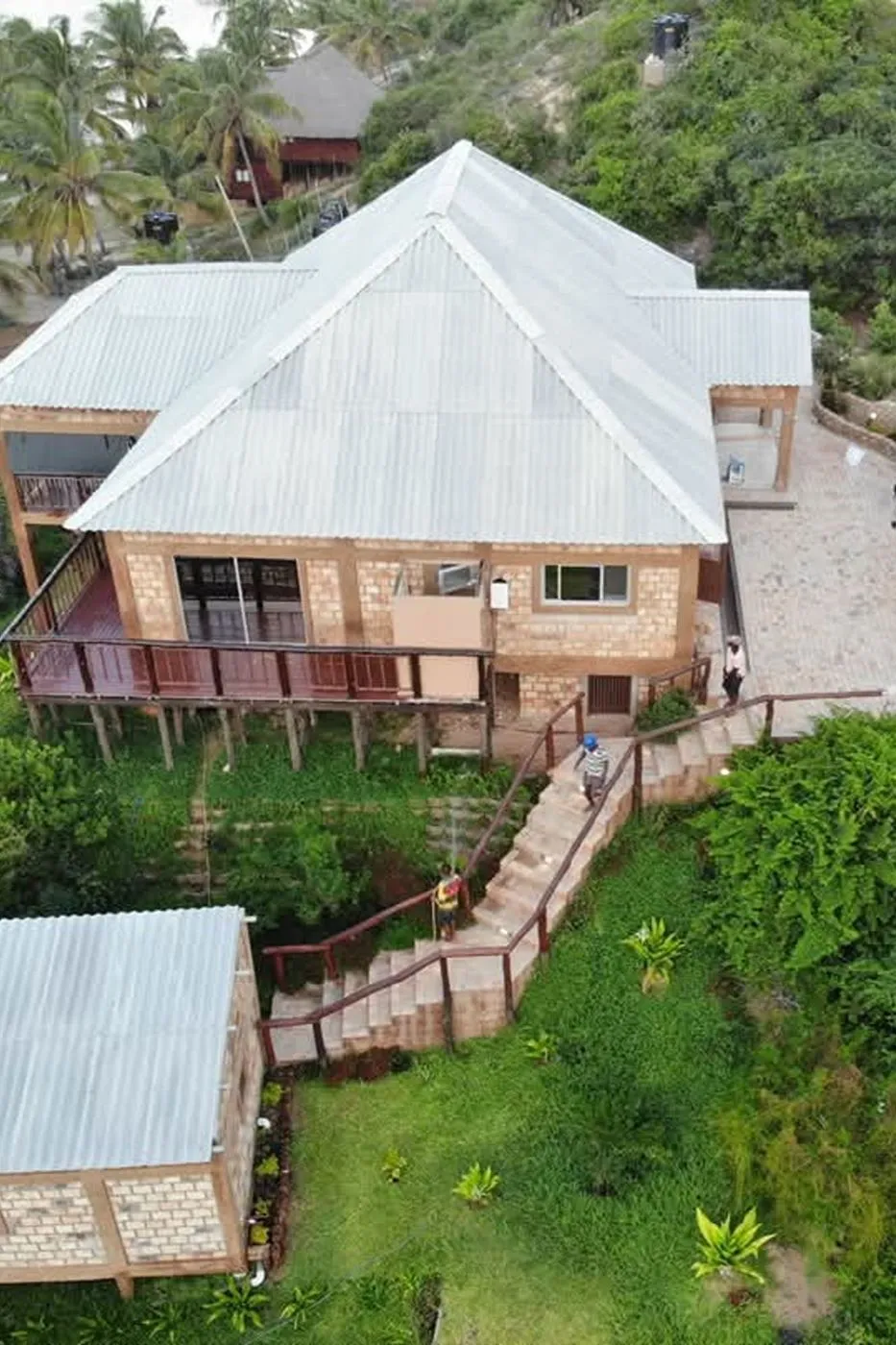 Beachfront villa sold in Praia da Barra, Mozambique - 3MQ1709141