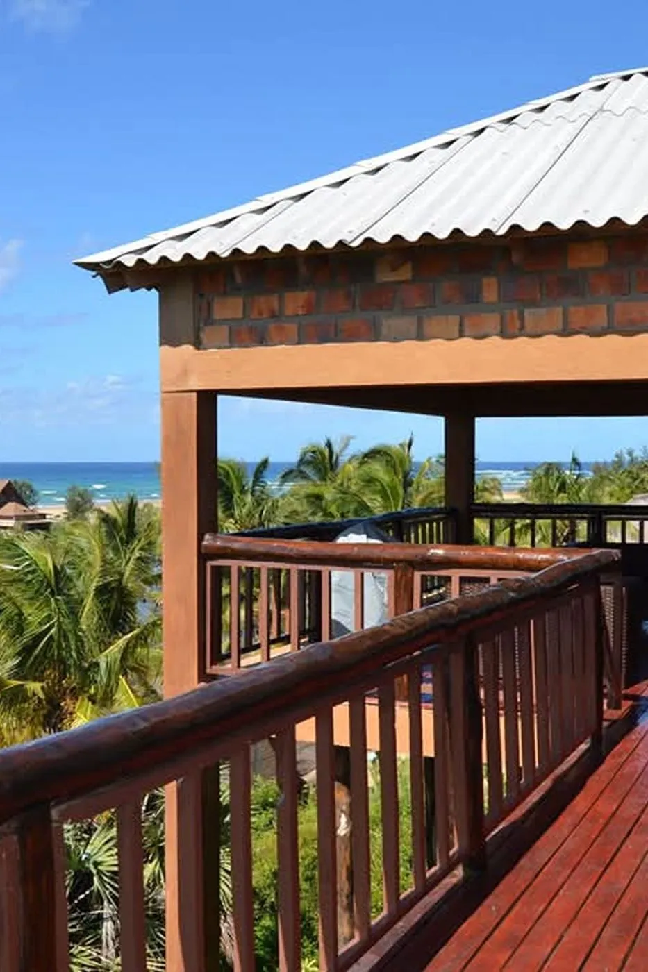Beachfront villa sold in Praia da Barra, Mozambique - 3MQ1709141
