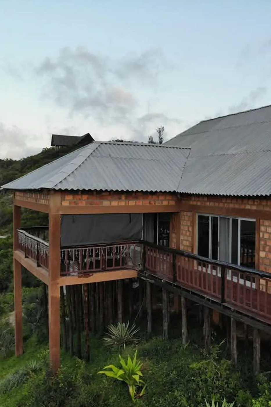 Beachfront villa sold in Praia da Barra, Mozambique - 3MQ1709141