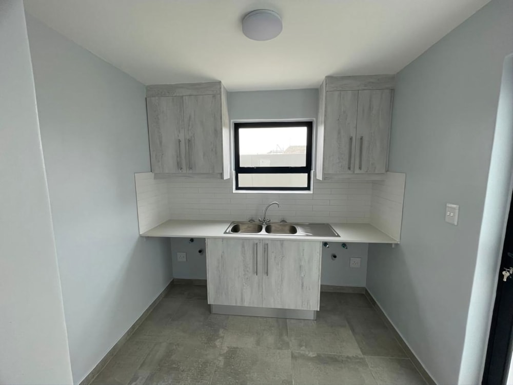 House for sale in Mile 4, Namibia - 3NM1709234