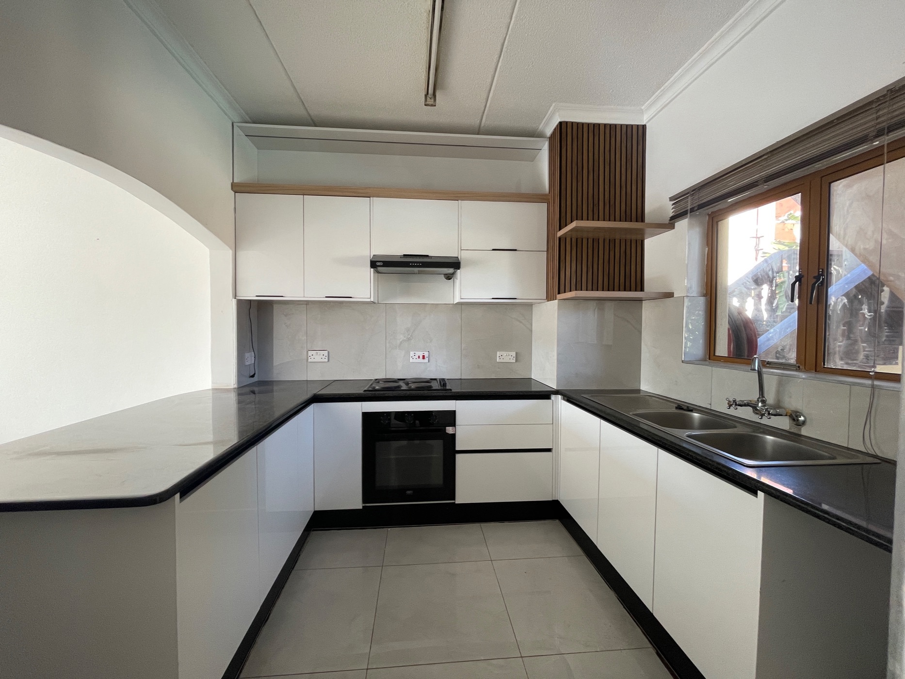 Apartment let in Phakalane, Botswana - 3BO1709239