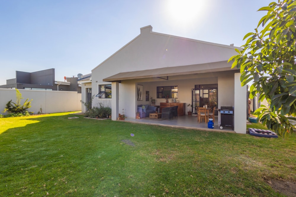 Security estate home for sale in Greendale, Zimbabwe - 3ZB1709303