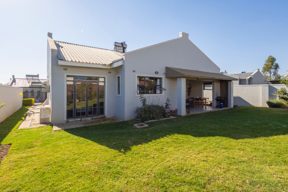 Security estate home for sale in Greendale, Zimbabwe - 3ZB1709303