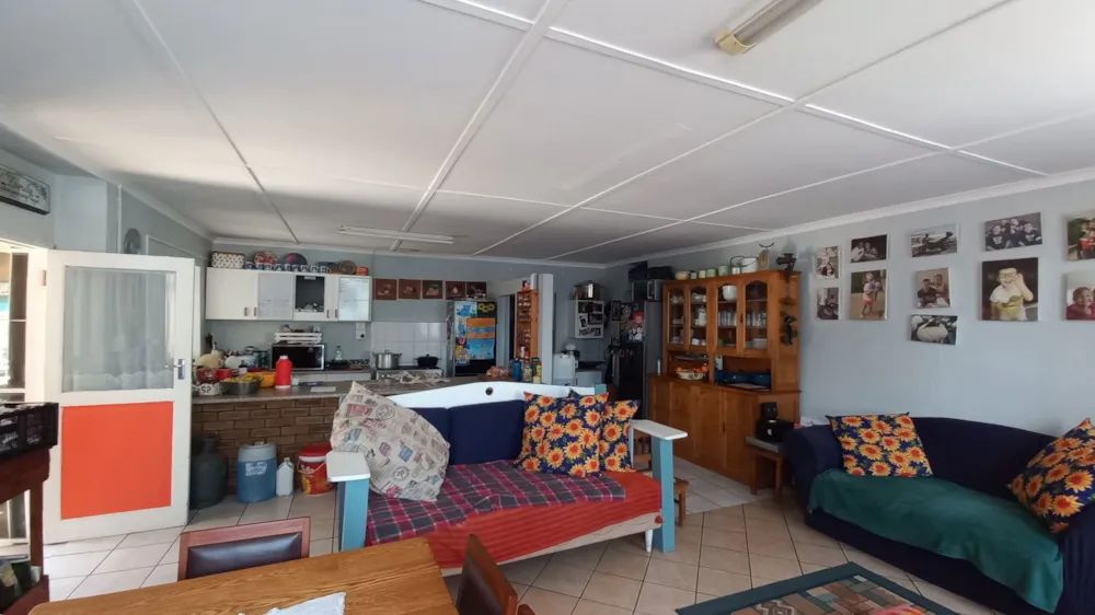 House for sale in Heidelberg, Garden Route - 1SR1725432 House for sale in Heidelberg, Garden Route - 1SR1725432