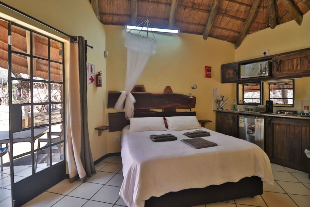 Game lodge for sale in Marloth Park - 1NK1709406 Game lodge for sale in Marloth Park - 1NK1709406