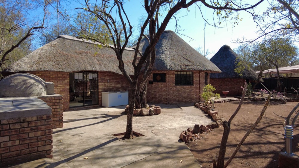 Game lodge for sale in Marloth Park - 1NK1709406 Game lodge for sale in Marloth Park - 1NK1709406