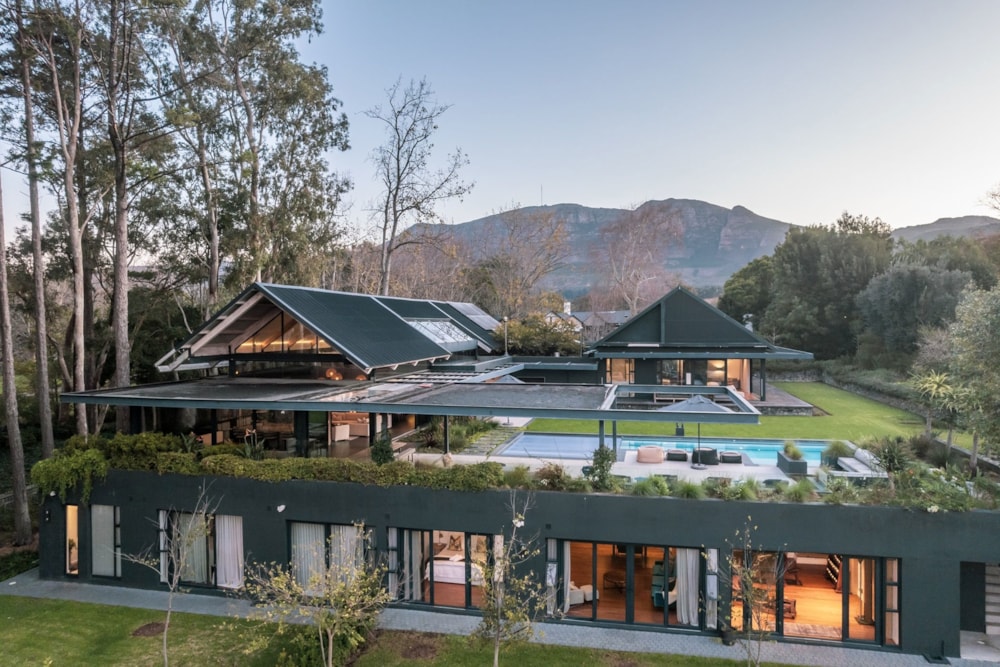 House to rent in Constantia, Cape Town - RBL1710133