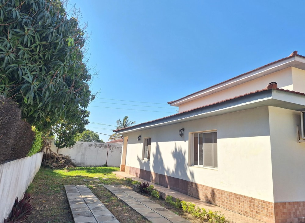 Double-storey house to rent in Matola, Mozambique - 3MQ1710517 Double-storey house to rent in Matola, Mozambique - 3MQ1710517